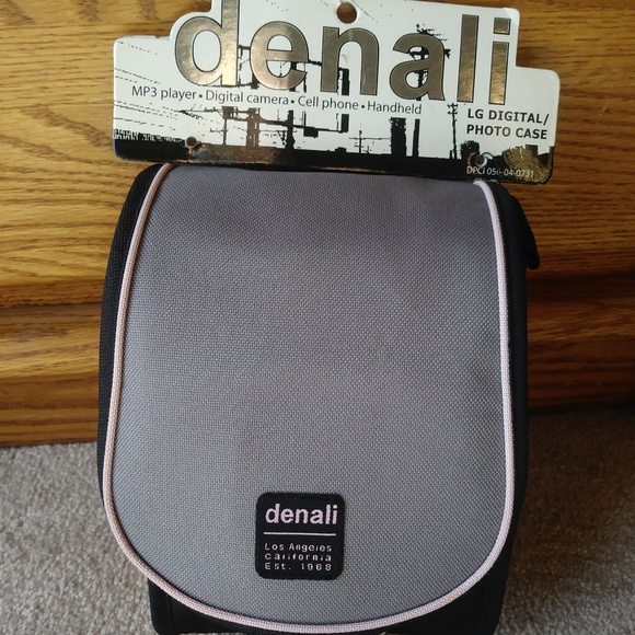 DENALI Padded Bag for MP3-Digital camera-Cell phone - Picture 2 of 9